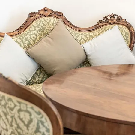 Cooper L Laurenz Apartment Bolzano